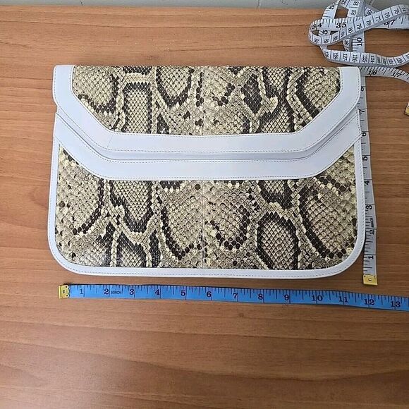 Vintage Koret Leather Clutch Purse Handbag Snakeskin Animal Print Made in Spain - Picture 8 of 8